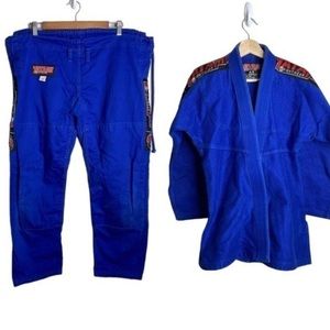 Brazilian jiu-jitsu gi. Gentle used! No flaws. Tatami Brand. Size A1